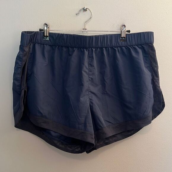 Tahari Sport Women's Navy Mesh Trim Elastic Waist Athletic Workout Shorts XL - Picture 1 of 5